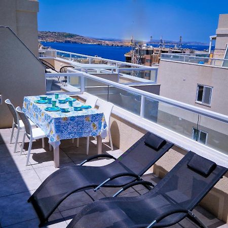 شقة Sea View New Penthouse Terrace & Garage Parking خليج سانت بول المظهر الخارجي الصورة