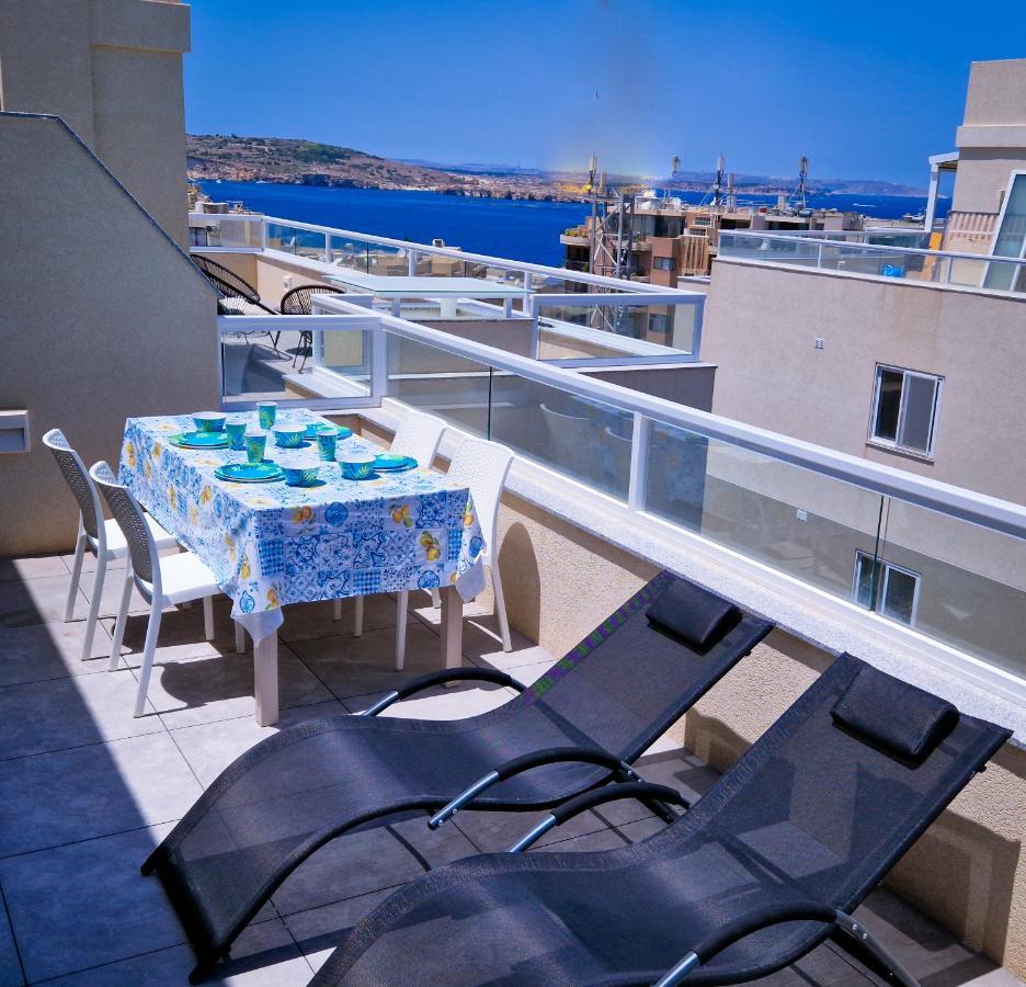 شقة Sea View New Penthouse Terrace & Garage Parking خليج سانت بول المظهر الخارجي الصورة