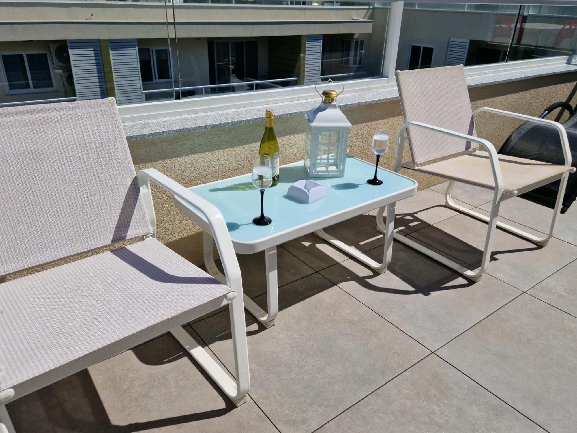 شقة Sea View New Penthouse Terrace & Garage Parking خليج سانت بول المظهر الخارجي الصورة