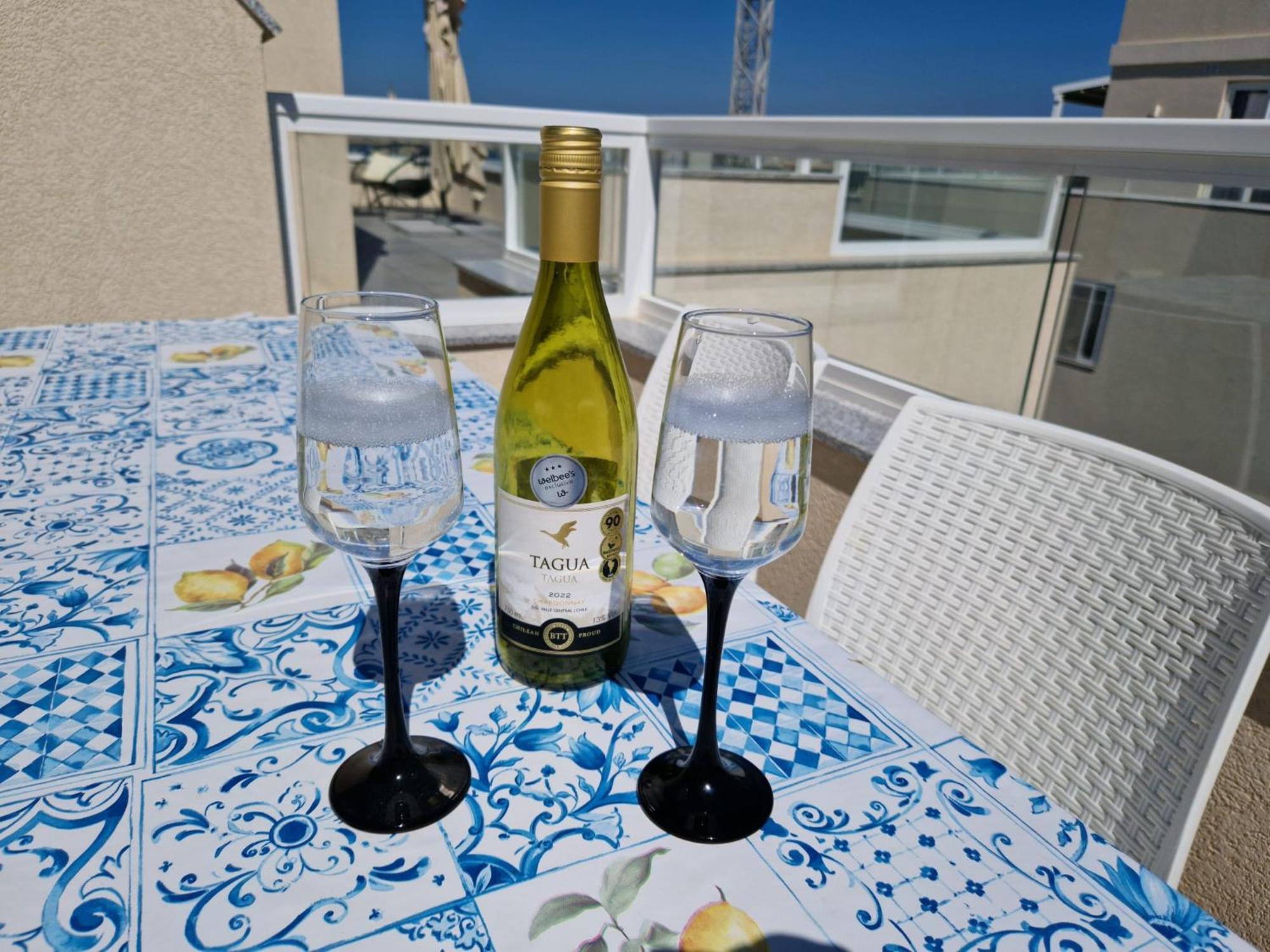 شقة Sea View New Penthouse Terrace & Garage Parking خليج سانت بول المظهر الخارجي الصورة