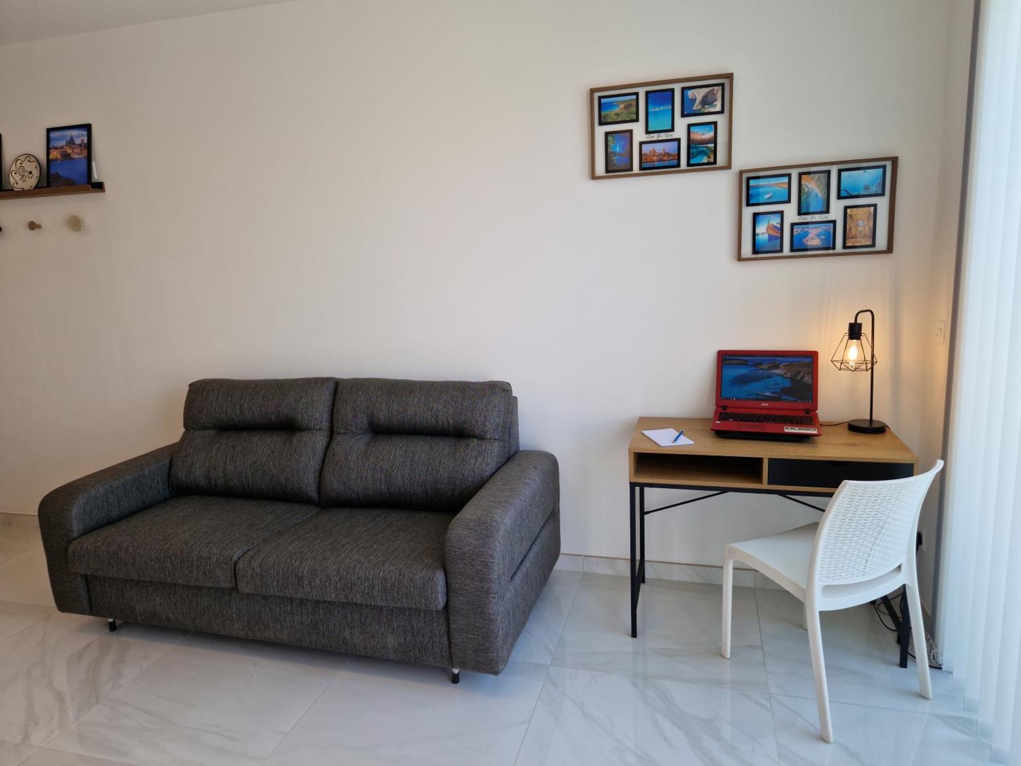 شقة Sea View New Penthouse Terrace & Garage Parking خليج سانت بول المظهر الخارجي الصورة