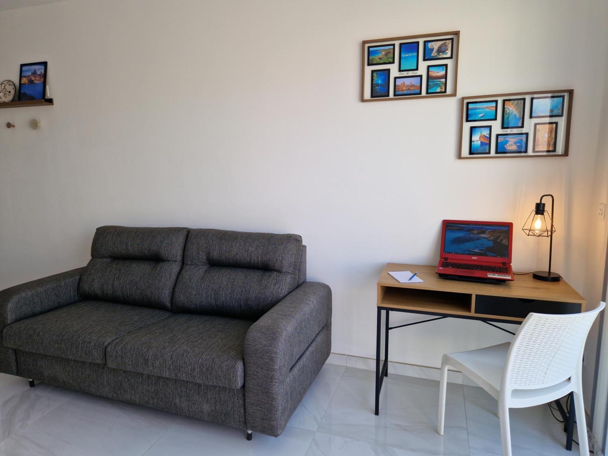 شقة Sea View New Penthouse Terrace & Garage Parking خليج سانت بول المظهر الخارجي الصورة
