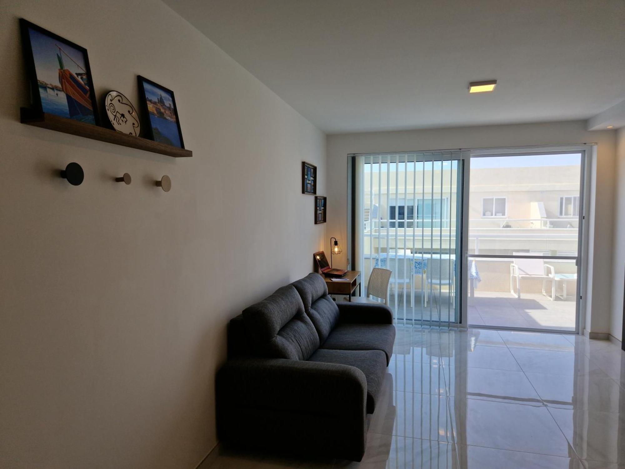 شقة Sea View New Penthouse Terrace & Garage Parking خليج سانت بول المظهر الخارجي الصورة