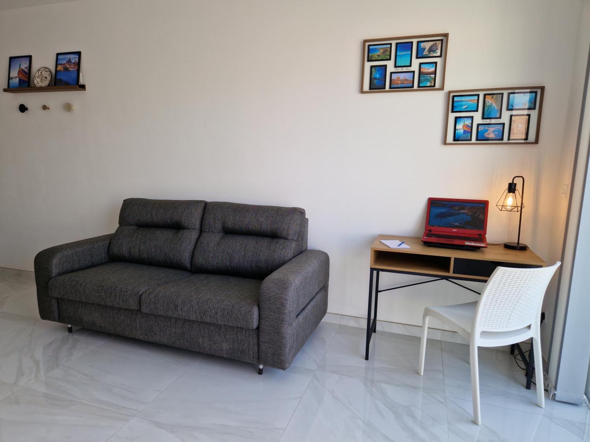 شقة Sea View New Penthouse Terrace & Garage Parking خليج سانت بول المظهر الخارجي الصورة