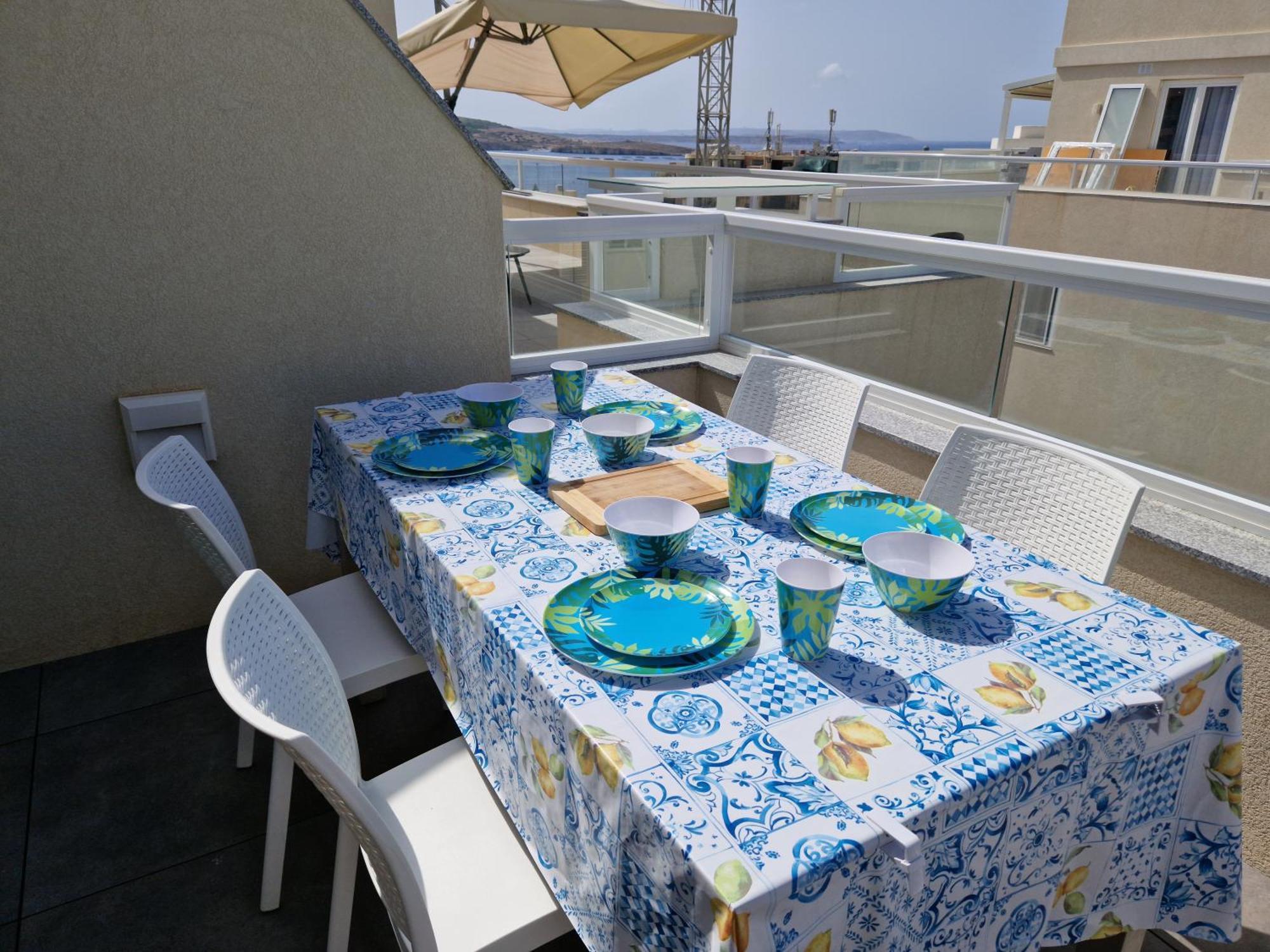 شقة Sea View New Penthouse Terrace & Garage Parking خليج سانت بول المظهر الخارجي الصورة