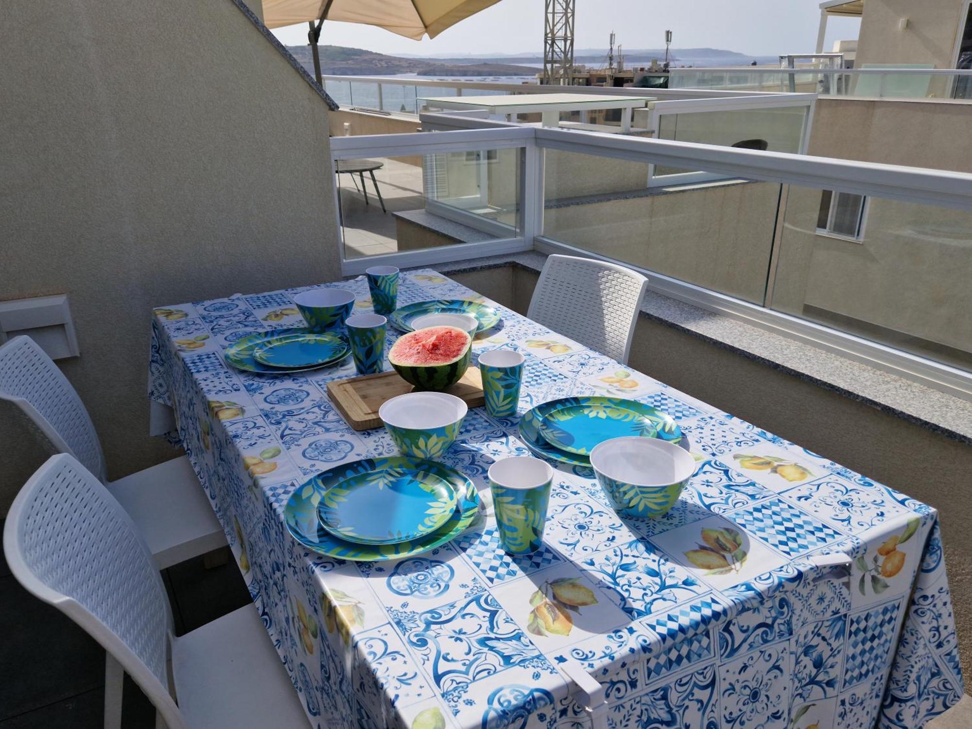 شقة Sea View New Penthouse Terrace & Garage Parking خليج سانت بول المظهر الخارجي الصورة