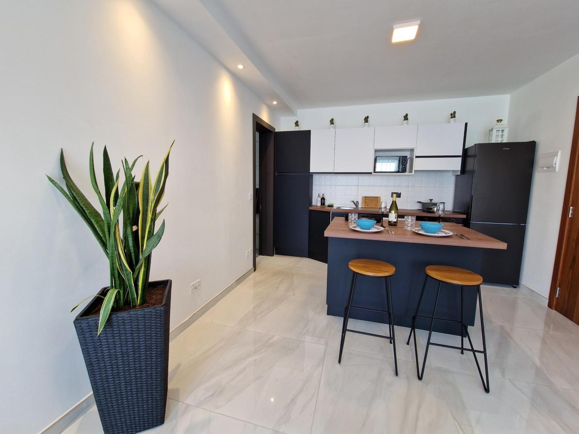 شقة Sea View New Penthouse Terrace & Garage Parking خليج سانت بول المظهر الخارجي الصورة
